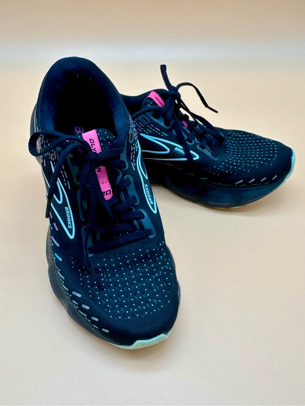 Brooks Women’s 7.5 Running Shoes Black Pink Aqua Athletic Sneakers